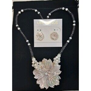 Vintage Lee Sands Mother of Pearl Carved Flower Necklace 20" With Earrings